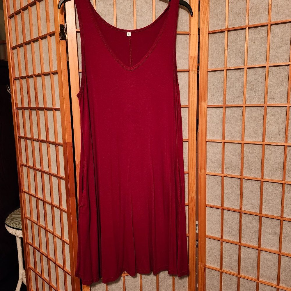 Burgundy t-shirt tank dress with pockets